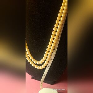 White Pearl Necklace with Lustrous Finish